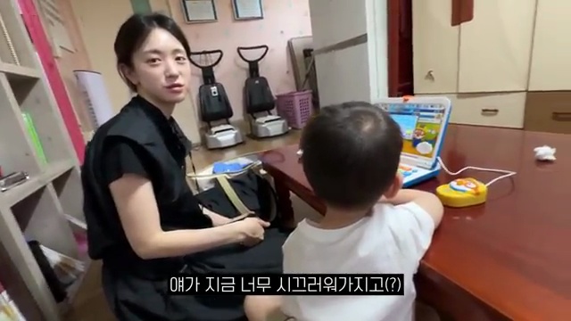 부산 할아버지와의 특별한 만남: 갈치낚시 도전기 🎣 | 폭풍전야의 에피소드 1 - 장면 3