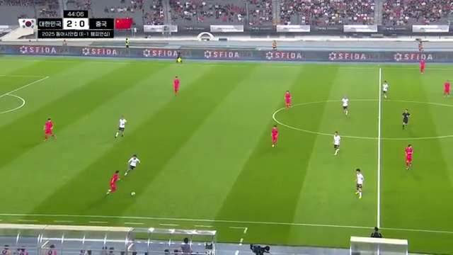 2025 동아시안컵 대한민국 vs 중국 하이라이트: 전설적인 경기를 다시 보다! - 장면 2