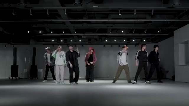 NCT DREAM의 'CHILLER' 댄스 연습 영상으로 배우는 K-POP 컬처! - 장면 2