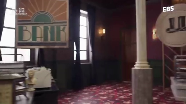 은행에서 돈이 어떻게 돌아가는지 알아보자! 배우 염혜란과 함께하는 금융 지식 탐험