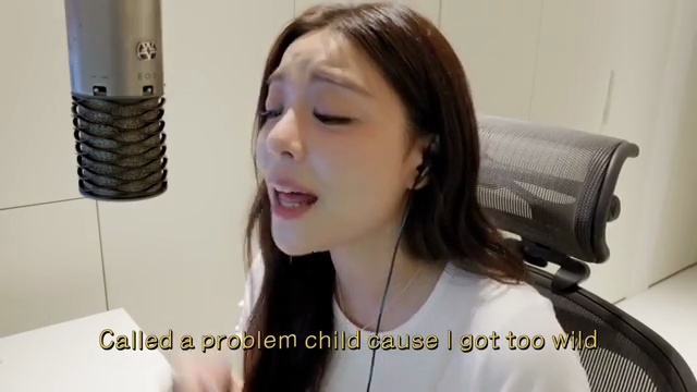 에일리가 선보인 화제의 KPop 커버곡 'GOLDEN - HUNTR/X', 알고 보면 더 흥미로운 이야기 🎤🔥
