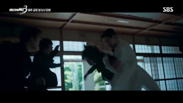 모범택시3의 드라마틱한 투명: 이제훈과 의문의 경찰, 그리고 일본 조직의 위협! - 장면 1